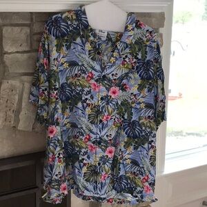 Disney collection by Tommy Bahama Blue Sleeve sleeve button down